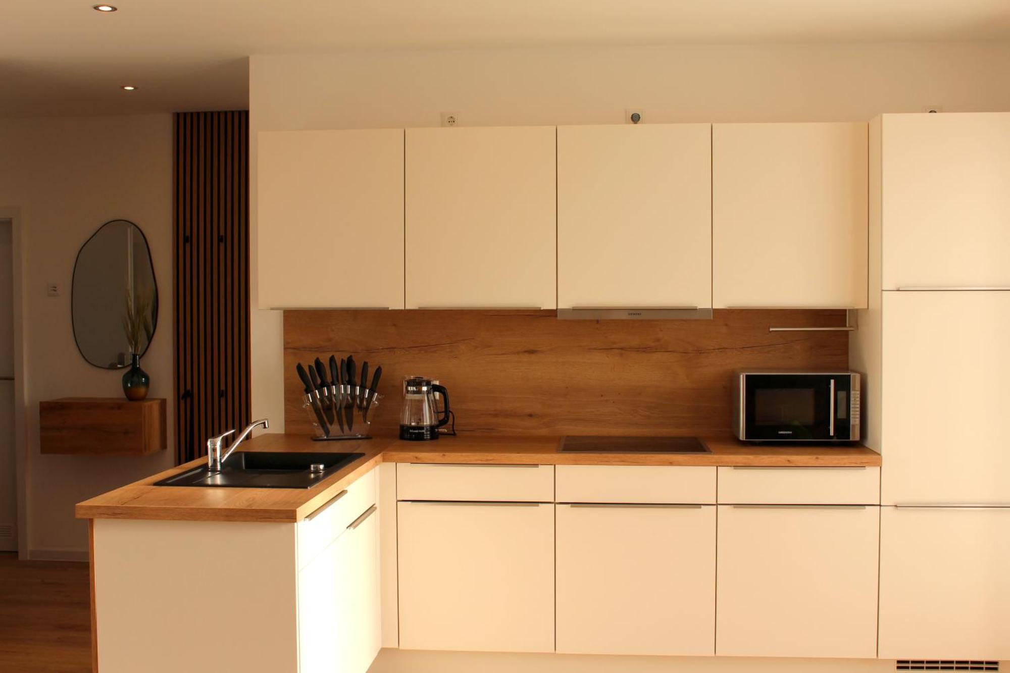 Apartment Mit Voll Ausgestatetter Kueche, Badewanne, Balkon, Parkplatz Vor Dem Haus, Ruhig Gelegen, Ada4 쿨름바흐 외부 사진
