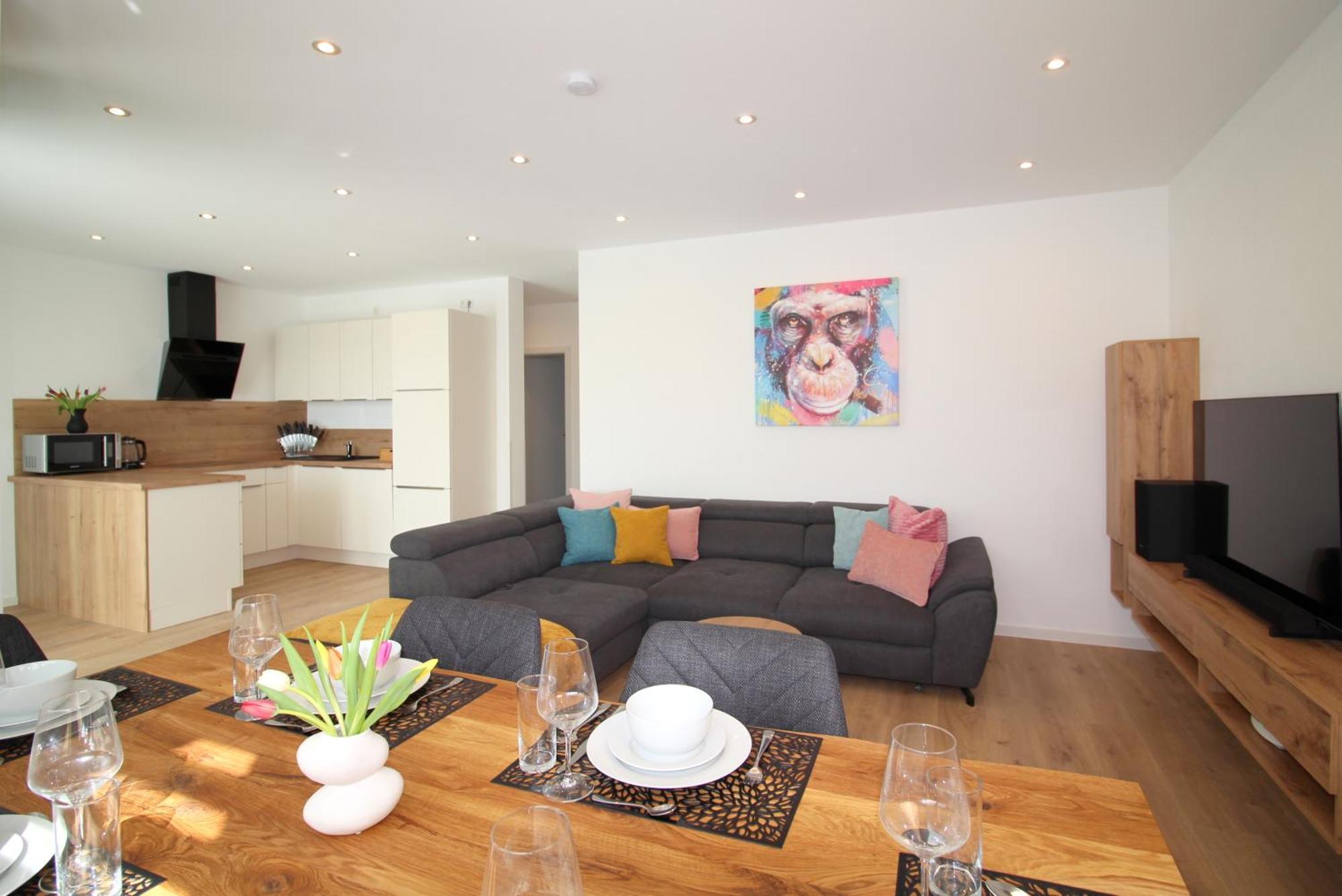 Apartment Mit Voll Ausgestatetter Kueche, Badewanne, Balkon, Parkplatz Vor Dem Haus, Ruhig Gelegen, Ada4 쿨름바흐 외부 사진