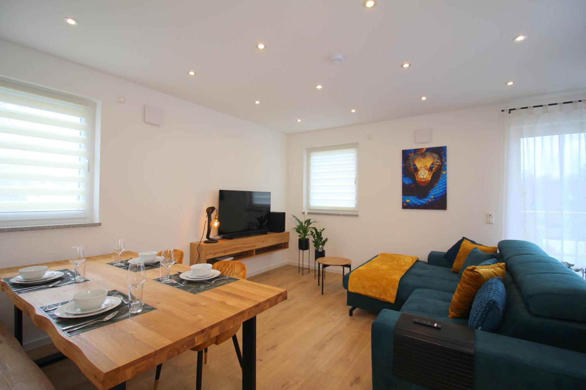 Apartment Mit Voll Ausgestatetter Kueche, Badewanne, Balkon, Parkplatz Vor Dem Haus, Ruhig Gelegen, Ada4 쿨름바흐 외부 사진
