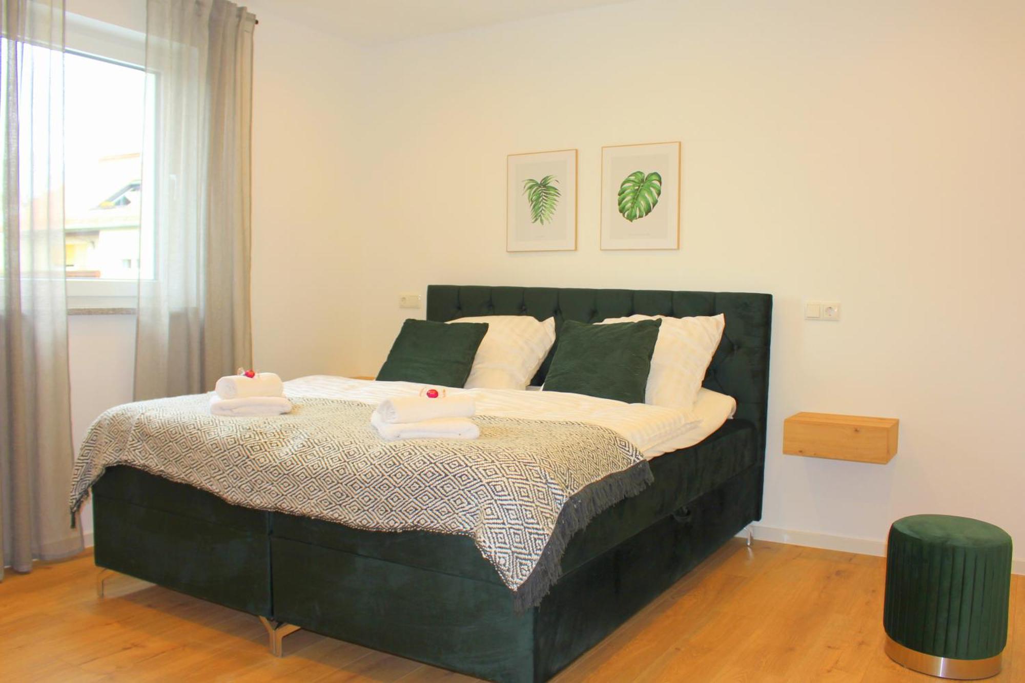 Apartment Mit Voll Ausgestatetter Kueche, Badewanne, Balkon, Parkplatz Vor Dem Haus, Ruhig Gelegen, Ada4 쿨름바흐 외부 사진