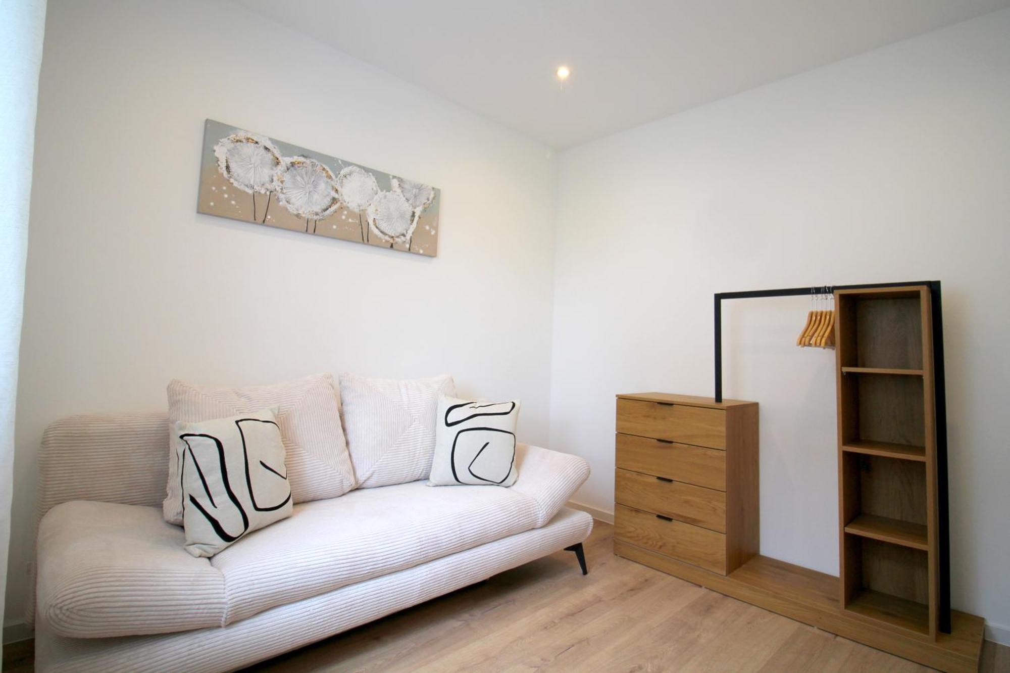 Apartment Mit Voll Ausgestatetter Kueche, Badewanne, Balkon, Parkplatz Vor Dem Haus, Ruhig Gelegen, Ada4 쿨름바흐 외부 사진