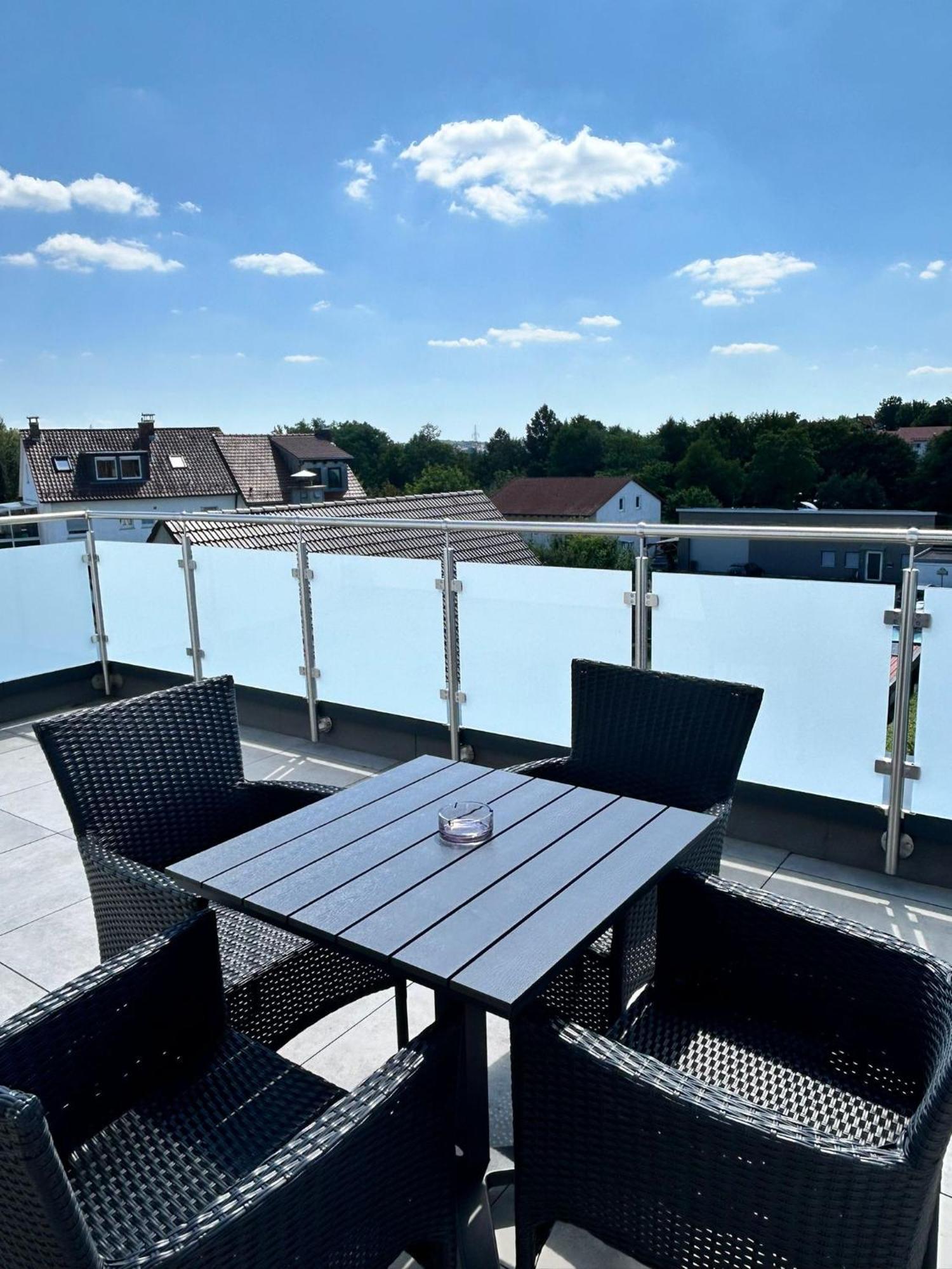 Apartment Mit Voll Ausgestatetter Kueche, Badewanne, Balkon, Parkplatz Vor Dem Haus, Ruhig Gelegen, Ada4 쿨름바흐 외부 사진